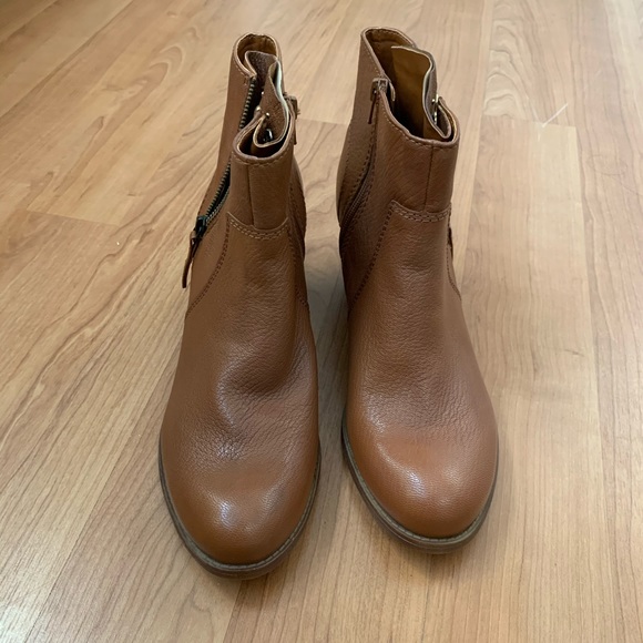 New!! Nine West Leather Ankle Boots - Picture 2 of 7